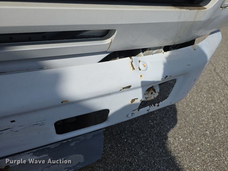 image for item DQ4572 1986 Ford F700 fuel truck