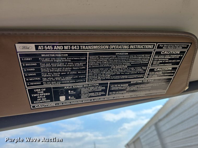 image for item DQ4572 1986 Ford F700 fuel truck