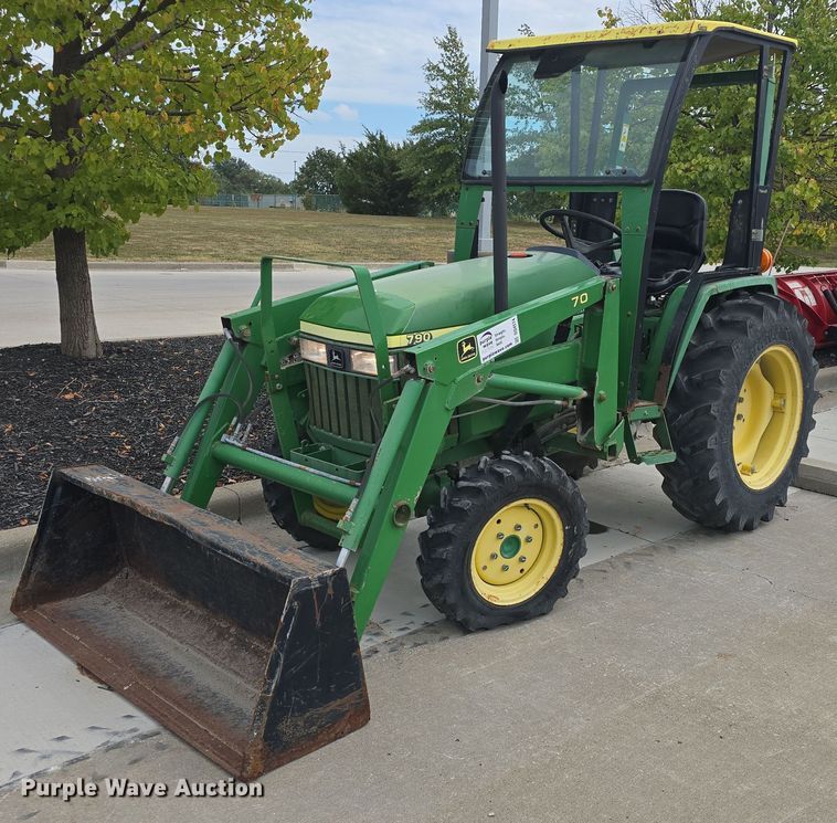 image for item DQ4574 2001 John Deere  790 MFWD tractor