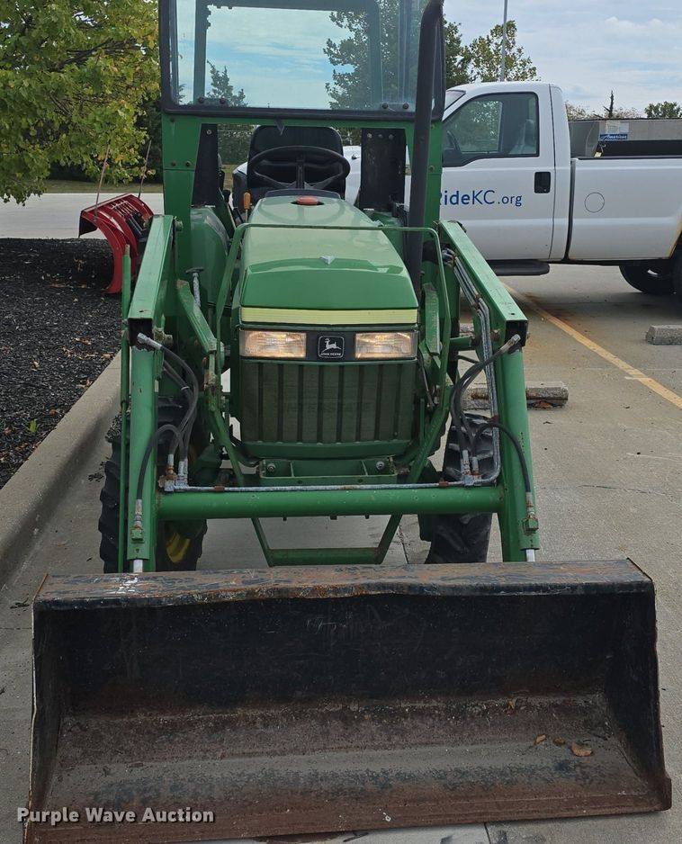 image for item DQ4574 2001 John Deere  790 MFWD tractor