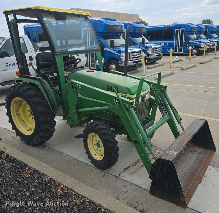 image for item DQ4574 2001 John Deere  790 MFWD tractor