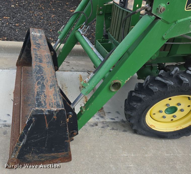 image for item DQ4574 2001 John Deere  790 MFWD tractor