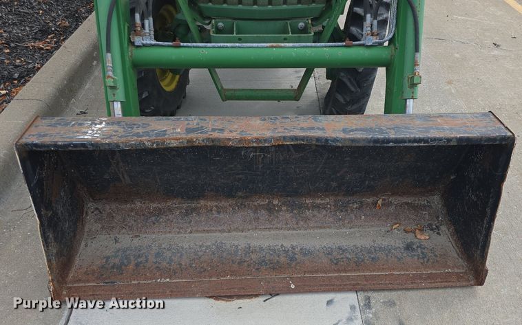 image for item DQ4574 2001 John Deere  790 MFWD tractor