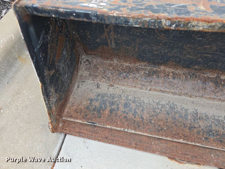 image for item DQ4574 2001 John Deere  790 MFWD tractor