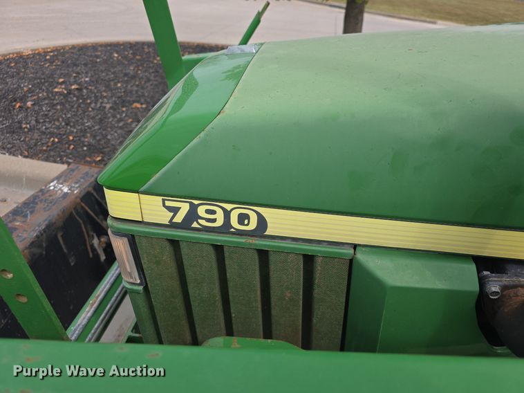 image for item DQ4574 2001 John Deere  790 MFWD tractor