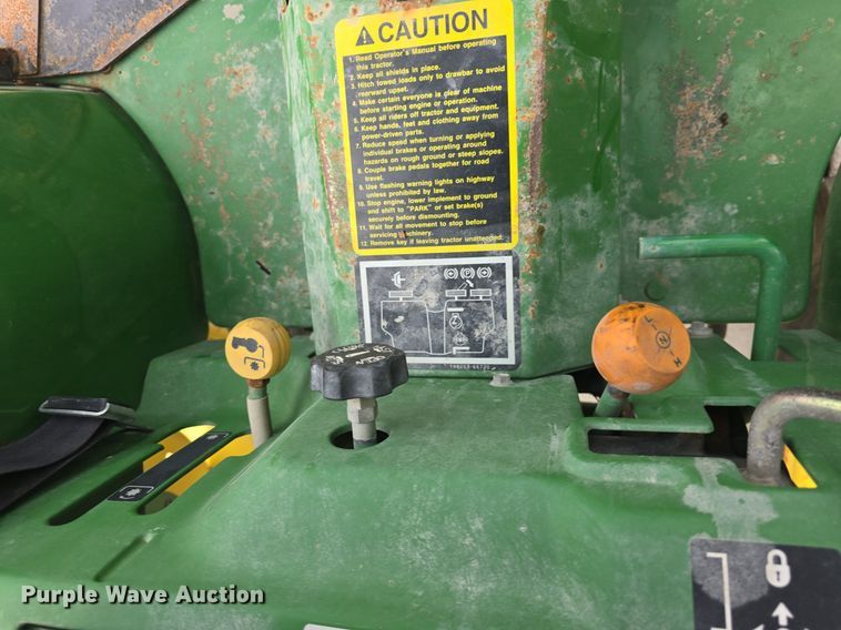 image for item DQ4574 2001 John Deere  790 MFWD tractor