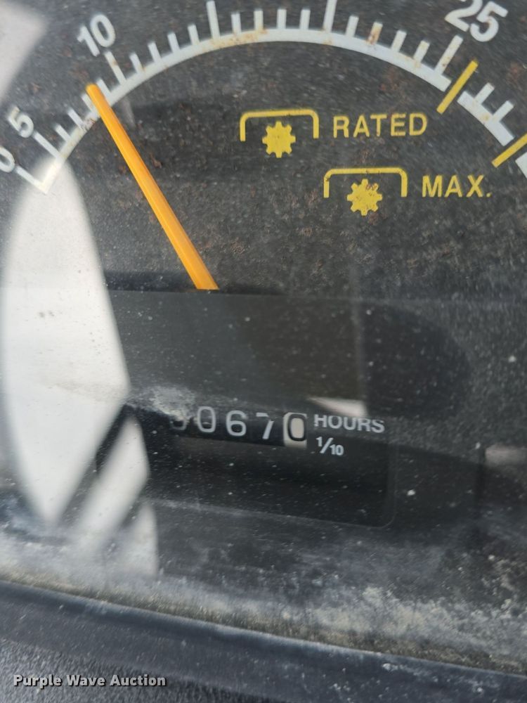 image for item DQ4574 2001 John Deere  790 MFWD tractor