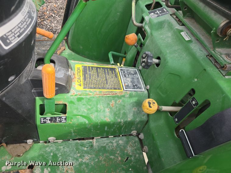 image for item DQ4574 2001 John Deere  790 MFWD tractor