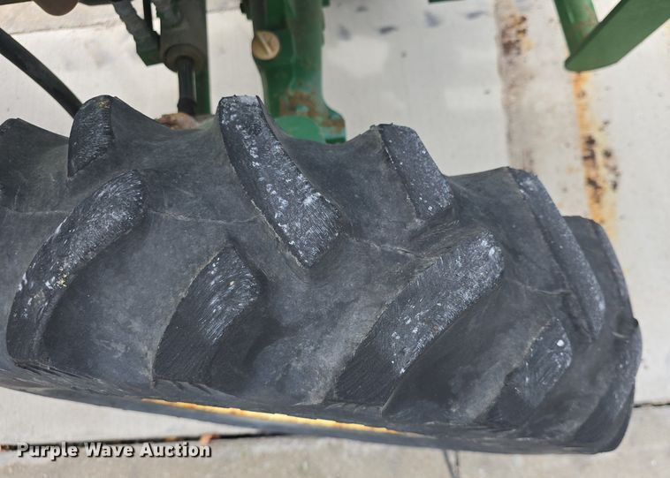 image for item DQ4574 2001 John Deere  790 MFWD tractor