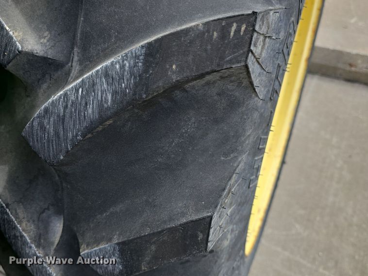 image for item DQ4574 2001 John Deere  790 MFWD tractor