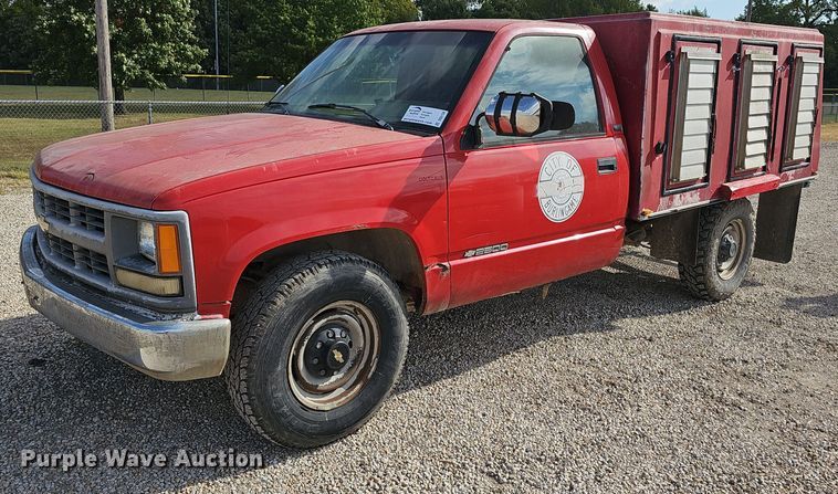 image for item DQ5150 1994 Chevrolet C2500 animal control pickup truck