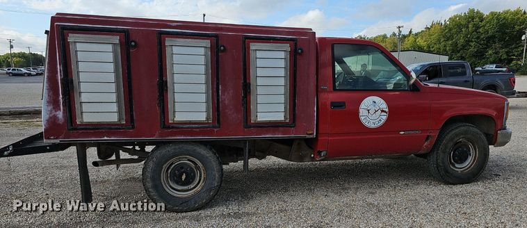 image for item DQ5150 1994 Chevrolet C2500 animal control pickup truck