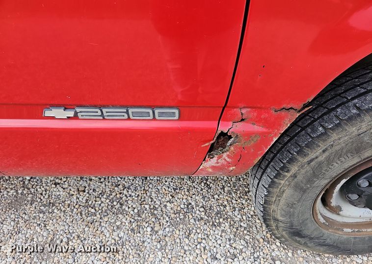 image for item DQ5150 1994 Chevrolet C2500 animal control pickup truck