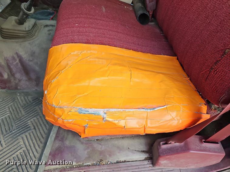 image for item DQ5150 1994 Chevrolet C2500 animal control pickup truck