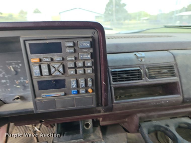 image for item DQ5150 1994 Chevrolet C2500 animal control pickup truck