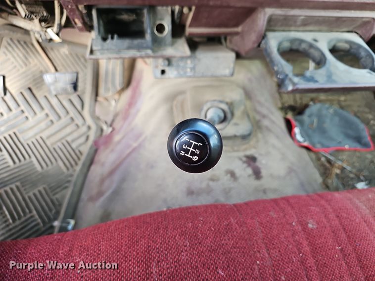 image for item DQ5150 1994 Chevrolet C2500 animal control pickup truck