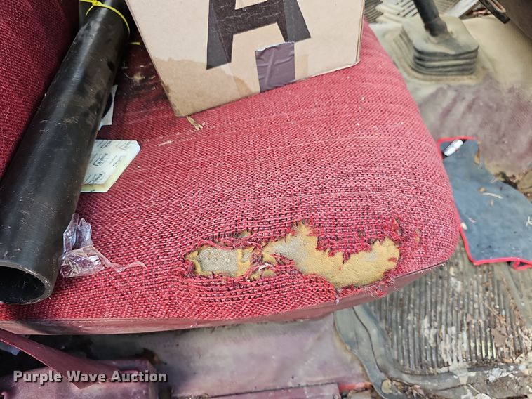 image for item DQ5150 1994 Chevrolet C2500 animal control pickup truck