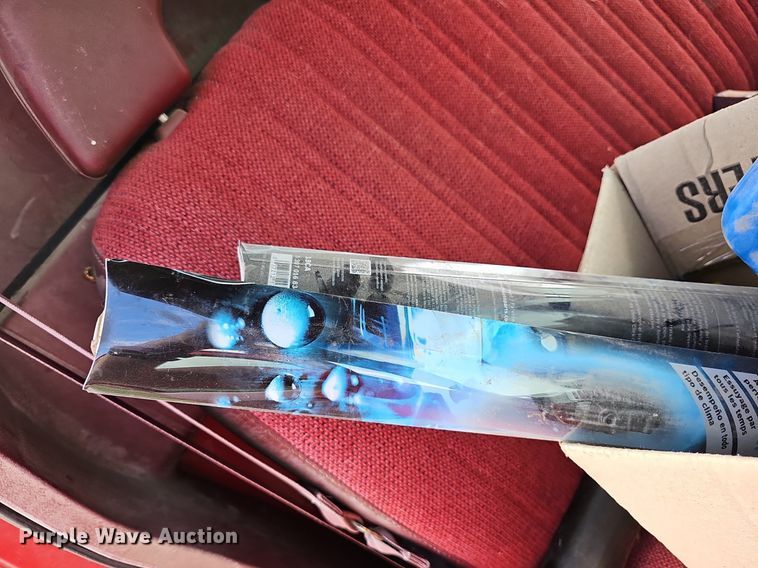 image for item DQ5150 1994 Chevrolet C2500 animal control pickup truck