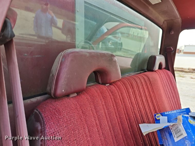 image for item DQ5150 1994 Chevrolet C2500 animal control pickup truck