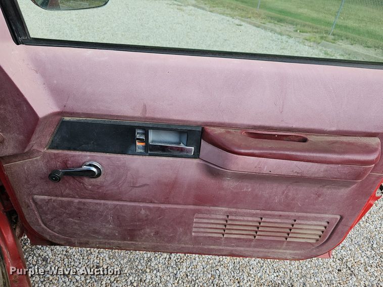 image for item DQ5150 1994 Chevrolet C2500 animal control pickup truck