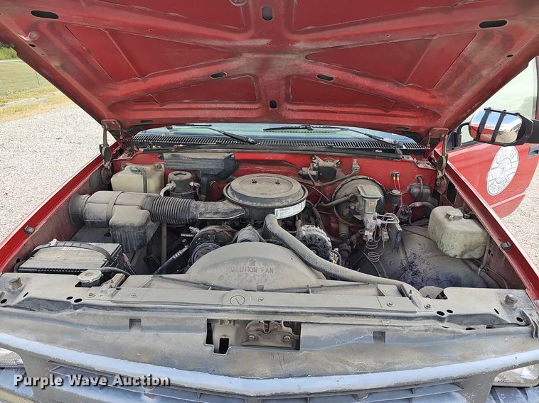 image for item DQ5150 1994 Chevrolet C2500 animal control pickup truck