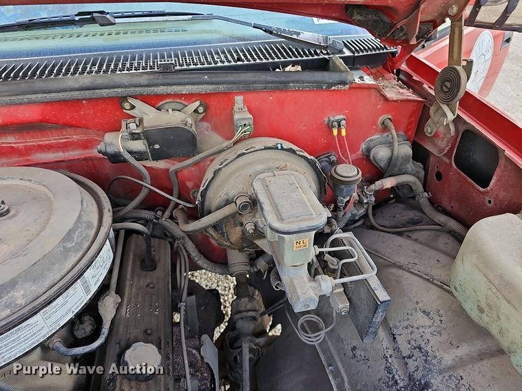 image for item DQ5150 1994 Chevrolet C2500 animal control pickup truck