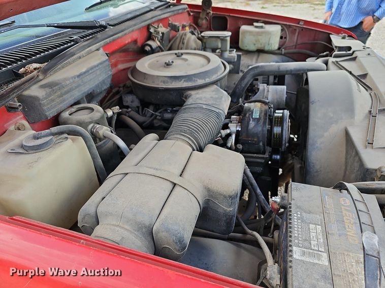 image for item DQ5150 1994 Chevrolet C2500 animal control pickup truck