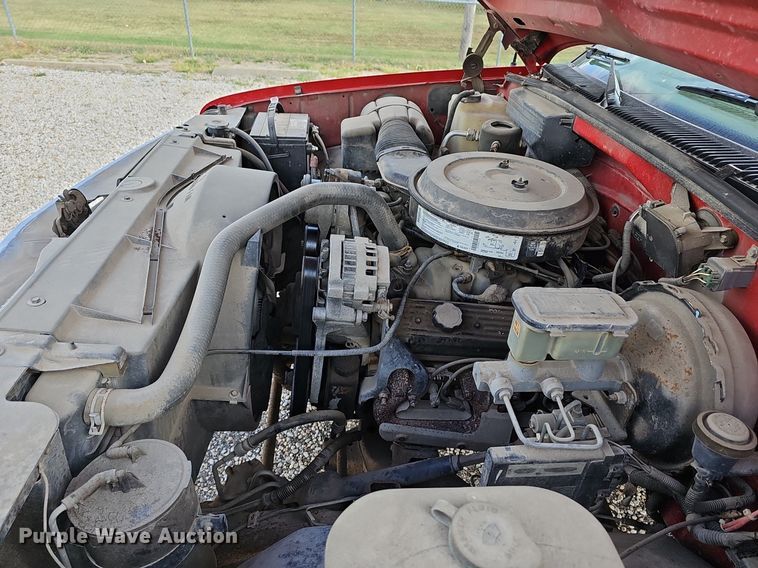 image for item DQ5150 1994 Chevrolet C2500 animal control pickup truck