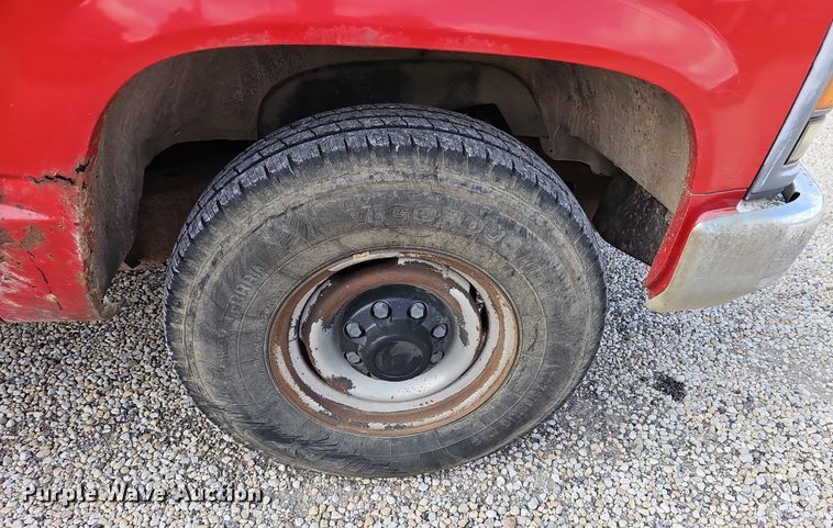 image for item DQ5150 1994 Chevrolet C2500 animal control pickup truck