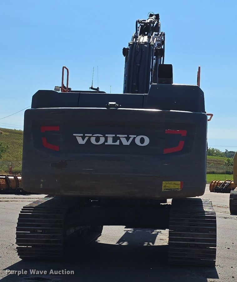 image for item DR4470 2018 Volvo  EC350EL excavator