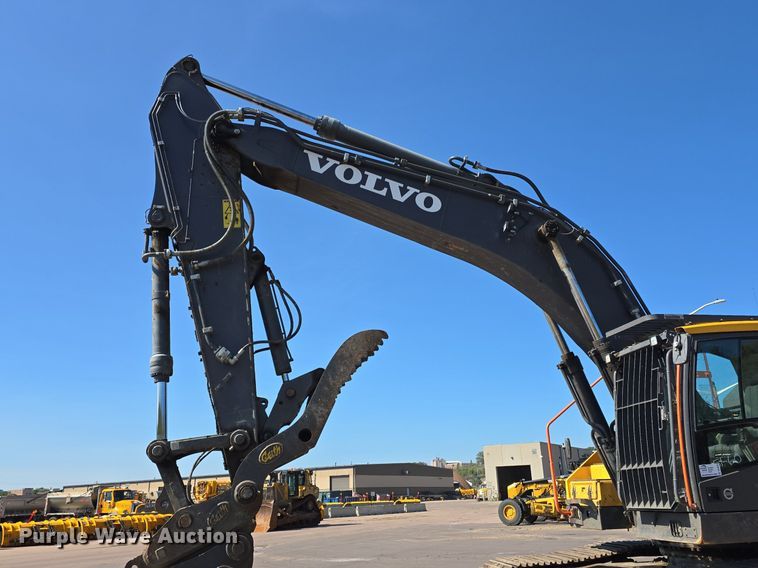 image for item DR4470 2018 Volvo  EC350EL excavator