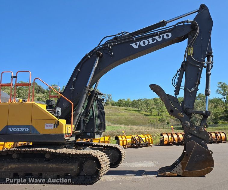 image for item DR4470 2018 Volvo  EC350EL excavator