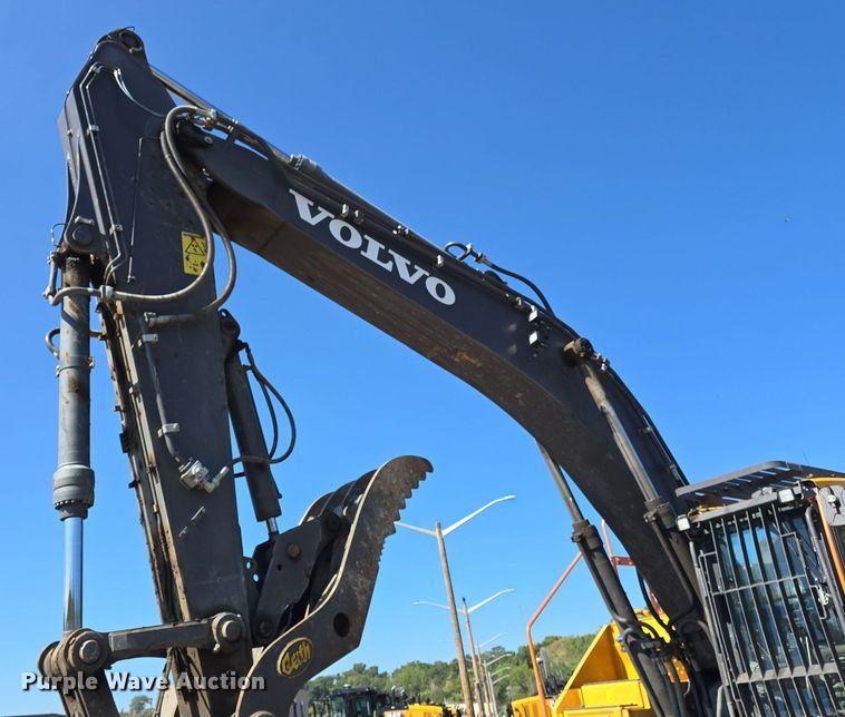image for item DR4470 2018 Volvo  EC350EL excavator