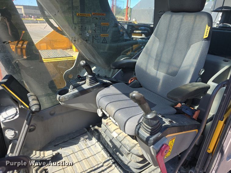 image for item DR4470 2018 Volvo  EC350EL excavator