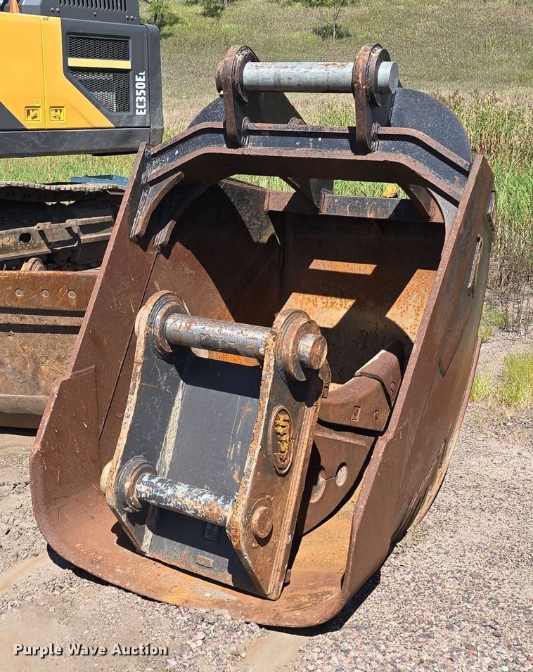 image for item DR4470 2018 Volvo  EC350EL excavator