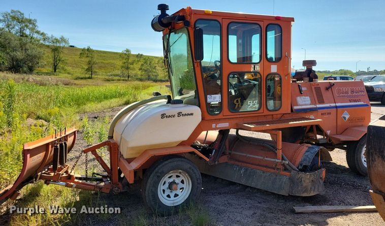 image for item DR4471 2011 Broce  RCT 350 broom