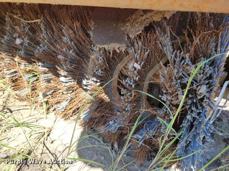 image for item DR4471 2011 Broce  RCT 350 broom