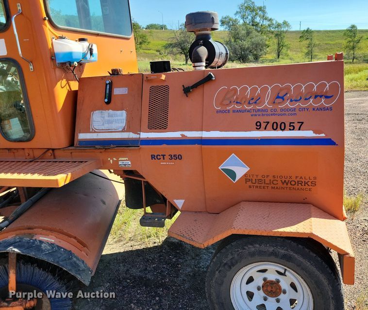 image for item DR4471 2011 Broce  RCT 350 broom