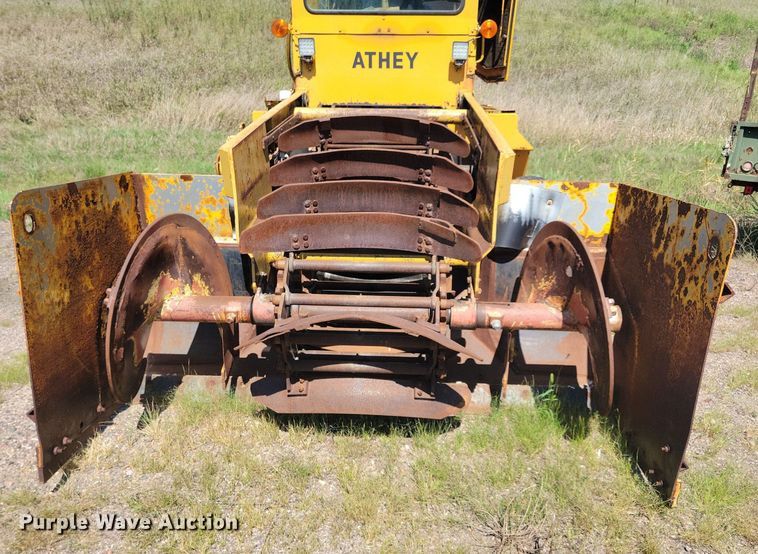 image for item DR4473 1980 Athey 7-12D windrow elevator