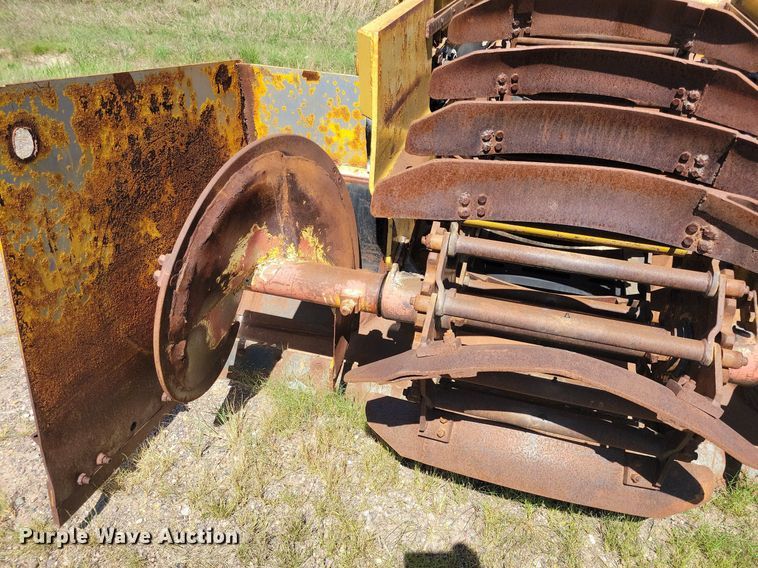 image for item DR4473 1980 Athey 7-12D windrow elevator