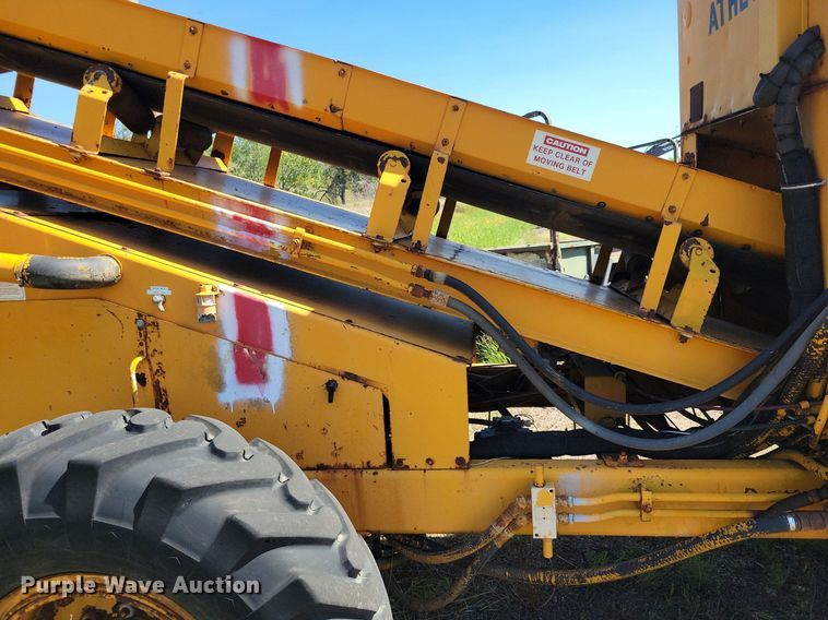 image for item DR4473 1980 Athey 7-12D windrow elevator