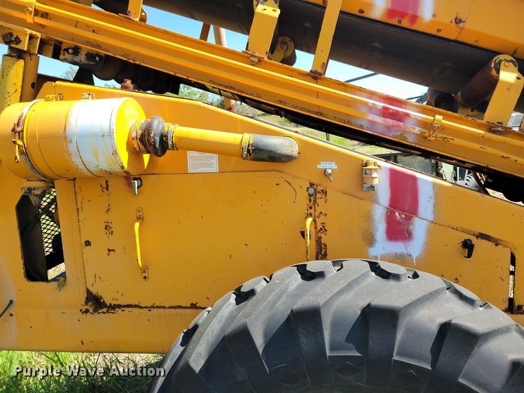 image for item DR4473 1980 Athey 7-12D windrow elevator