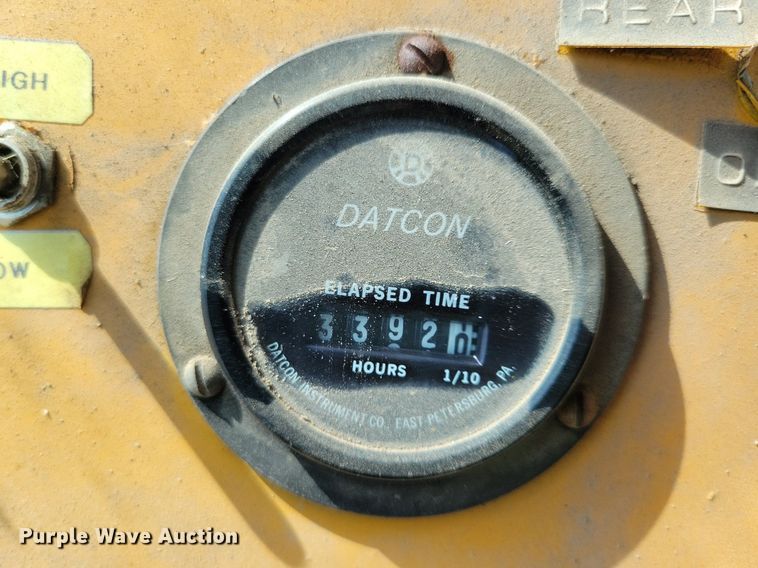 image for item DR4473 1980 Athey 7-12D windrow elevator