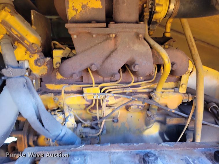 image for item DR4473 1980 Athey 7-12D windrow elevator