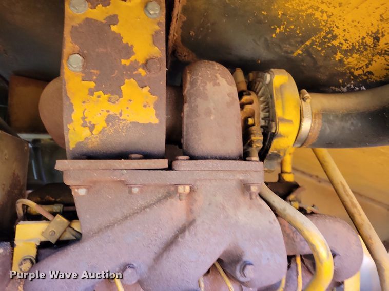 image for item DR4473 1980 Athey 7-12D windrow elevator