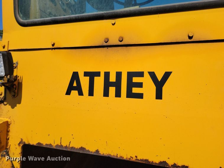 image for item DR4473 1980 Athey 7-12D windrow elevator