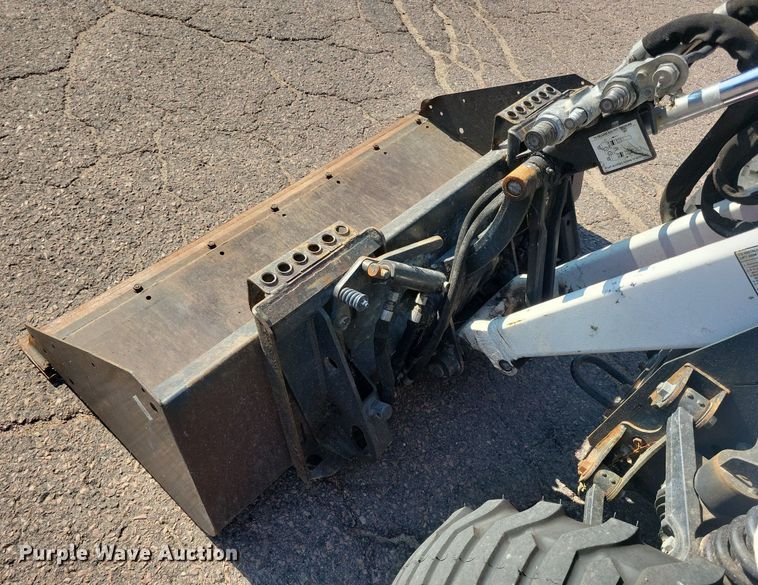 image for item DR4476 2016 Bobcat 5600 utility vehicle