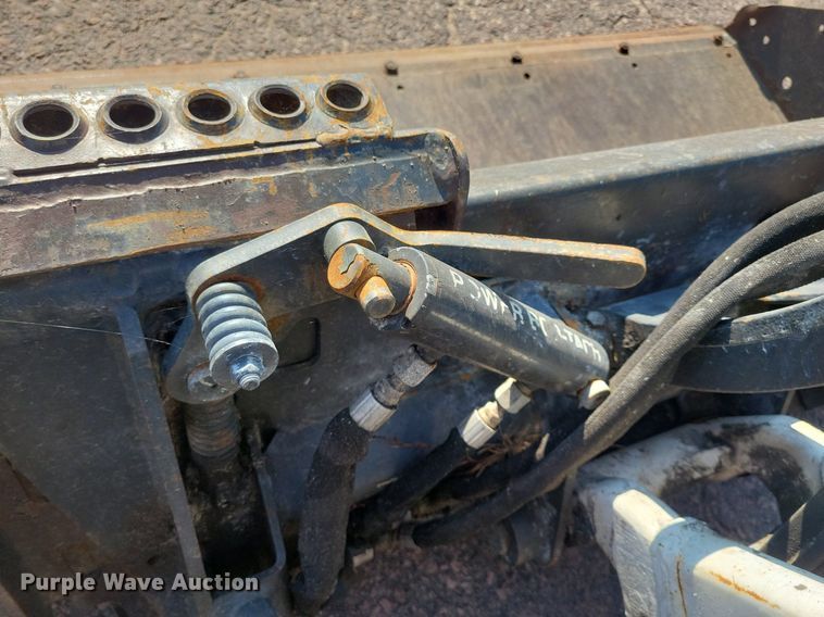 image for item DR4476 2016 Bobcat 5600 utility vehicle