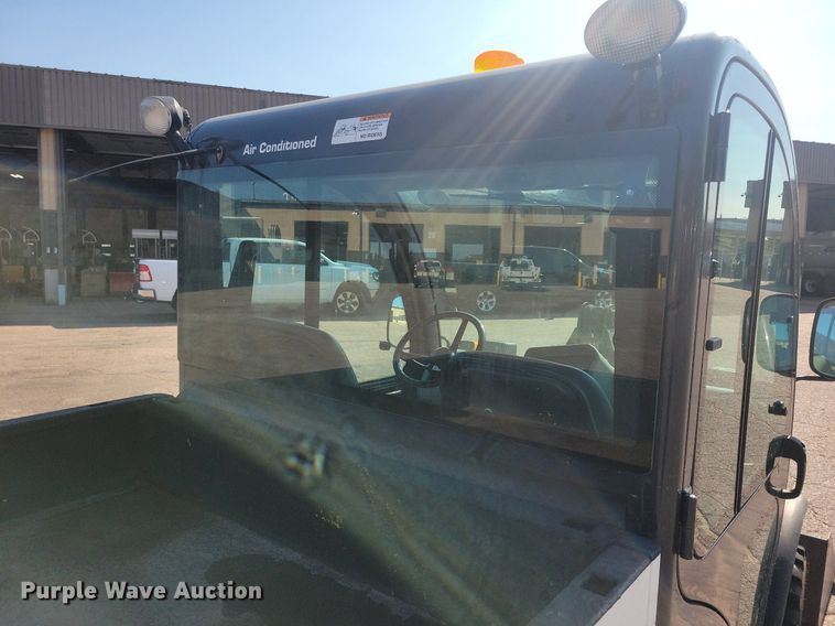 image for item DR4476 2016 Bobcat 5600 utility vehicle