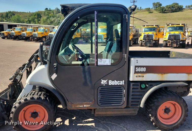 image for item DR4476 2016 Bobcat 5600 utility vehicle